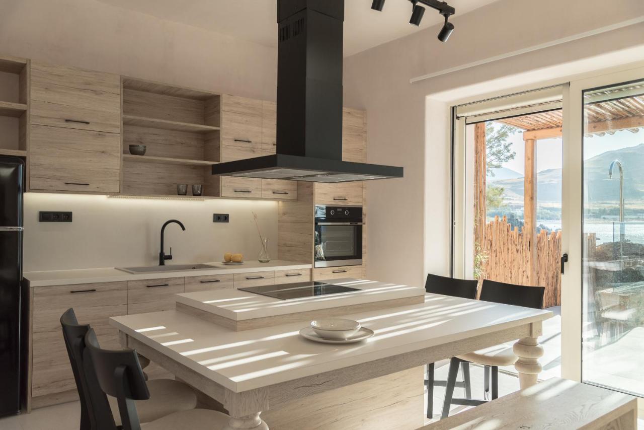 Isla Beach House, A Timeless Retreat, By Thinkvilla Damnoni Bagian luar foto